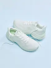 軽量で通気性のある女性用ランニングシューズ【薄型・極上の柔らかさ・メッシュ素材・夏用】