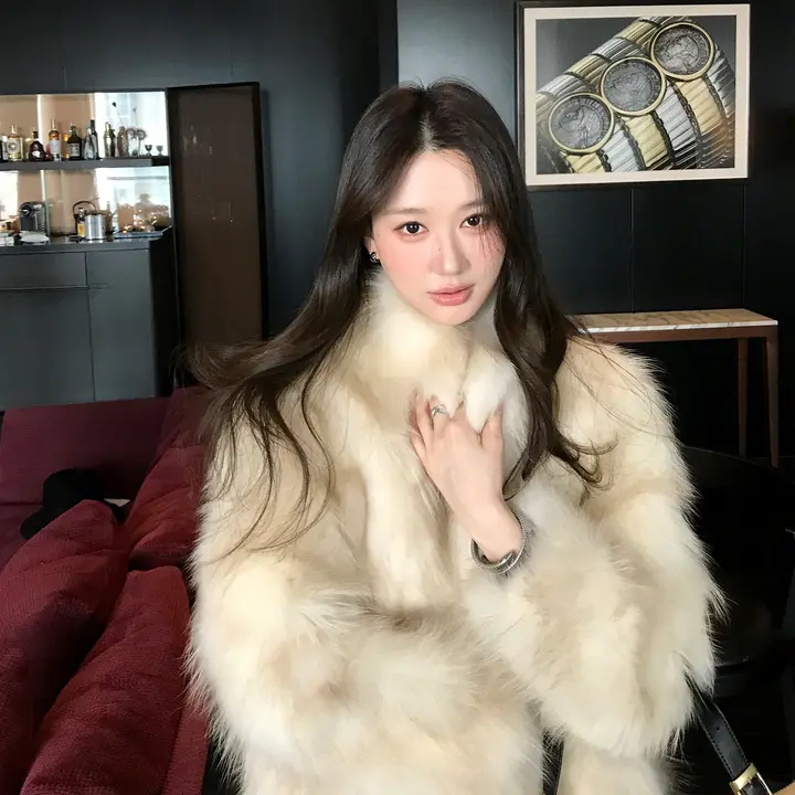極上の柔らかさ！貉子毛エコファーコート【フワフワ・冬用・高級感】