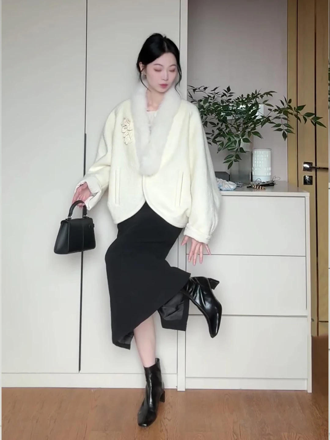 秋冬用の毛襟カーディガ  ンとフレアスカートセット：おしゃれなマタニティー服の着心地と実用性を検証