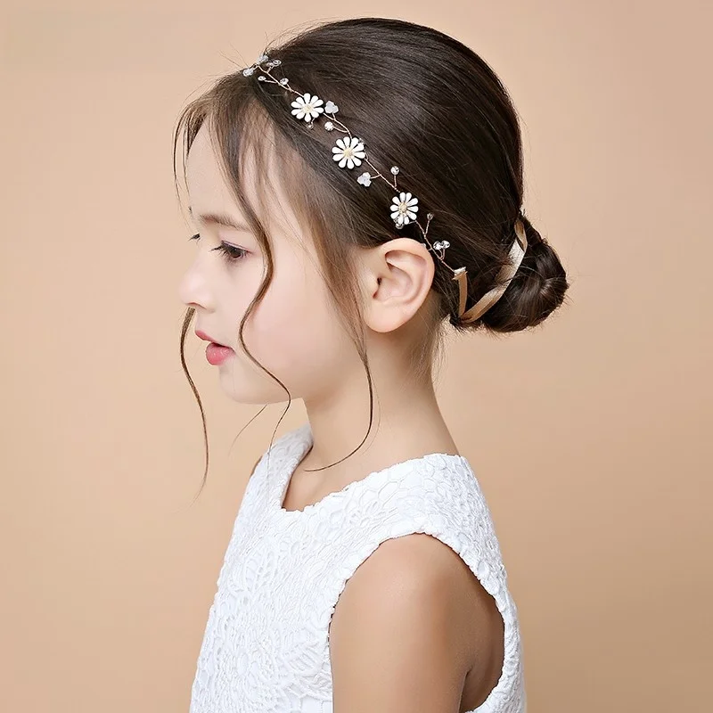 手作りの小雛菊ヘアバンド：4歳女の子向けの夏のドレスアクセサリーとしての実用性とデザイン性