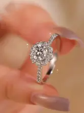 モスァナイトを使用した純銀製リング【エレガントデザイン・求婚用】