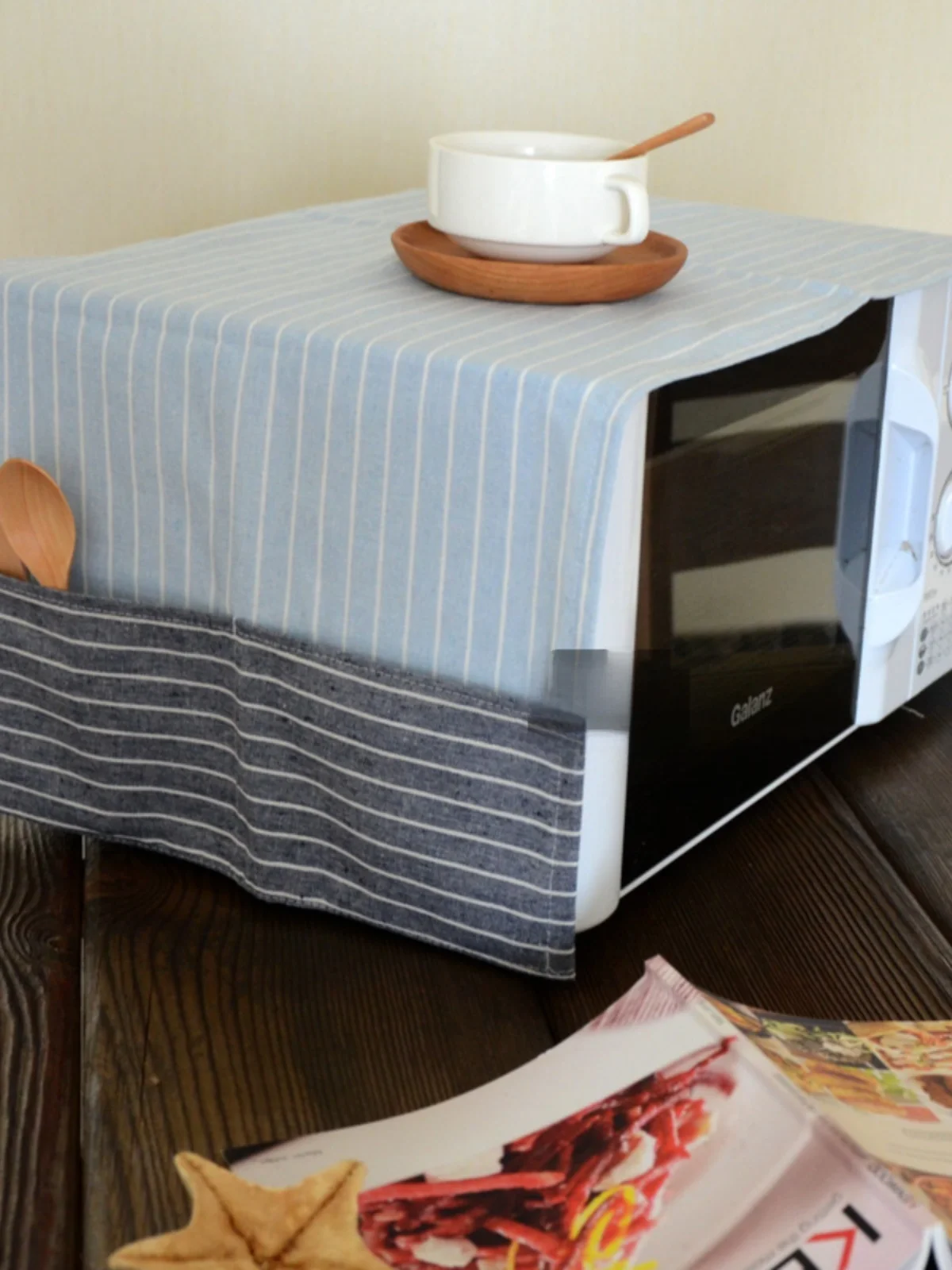 シンプルストライプのコットンリネンブルー防汚カバー：amazon household での冷蔵庫・電子レンジ対応の実用性とコスト効率