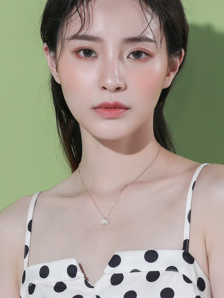 雨傘デザインのシルバーゴールドネックレス：20代女性に最適な日韓風ドロップペンダント