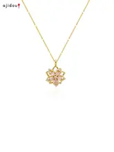 回転花弁デザインのネックレス【レトロ感・上品・デコルテラインを美しく見せる】