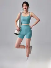速乾性スポーツタンクトップとショートパンツのヨガウェア【プラティス対応】（セットアップ対応）
