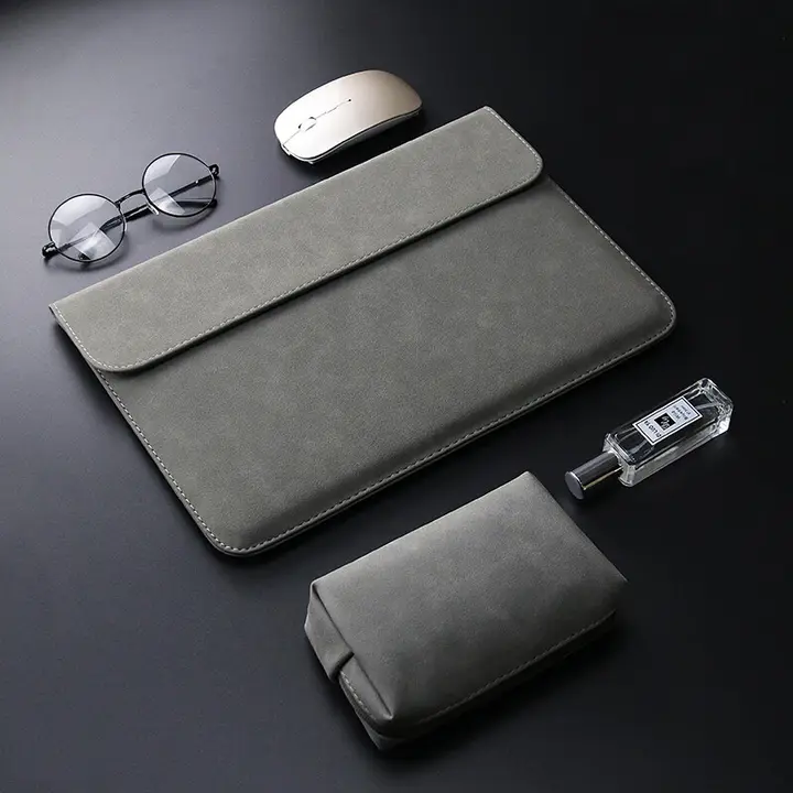 14インチノートパソコン用インナーバッグ【クッション性・収納ポケット付き】