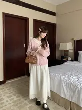 優しいフラワーハンドニットカーディガン【冬用・可愛いデザイン・女性用】