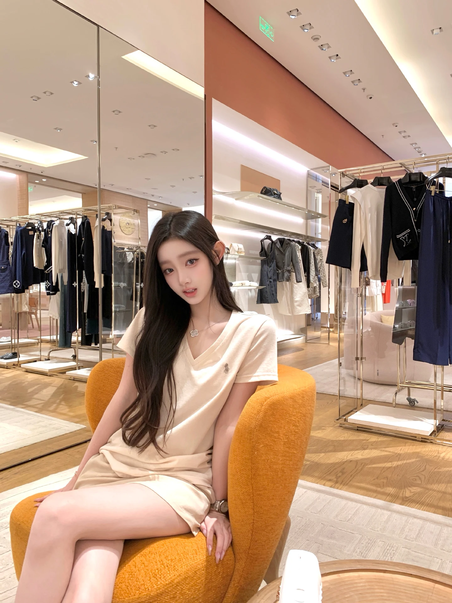 女性が夏の釣りに着るTシャツは、どう選ぶ？