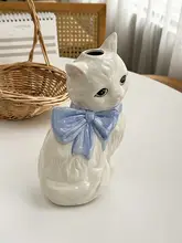 可愛い猫のデザインの陶器花瓶【リボン付き・手描き風】【インテリア装飾用】