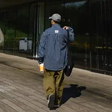 ビンテージ風ブルー・ホワイトストライプの水洗いデニムシャツ【ルーズフィット・長袖・メンズ】