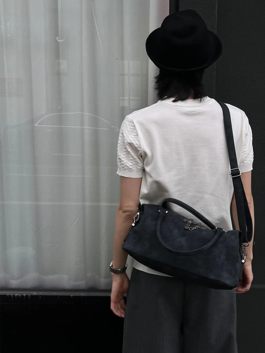 個性派トートバッグを選ぶときに迷うのは、どこから始めるべき？