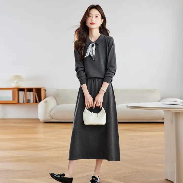 秋冬用ニットドレス【スカーフデザイン・小さな襟付き・セーターとスカートの2点コーディネート】（セットアップ対応）