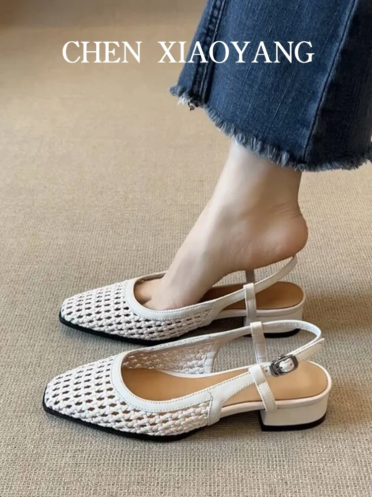 極上の柔らかさの本革製フレンチスタイルサンダル：クッション性と通気性のバランスを実証