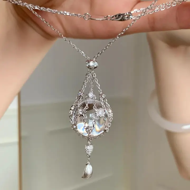 白水晶 星型デザインのネットバッグ吊り下げネックレス【伸縮可能・アクセサリー】
