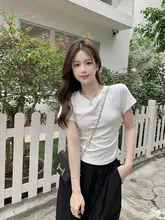 露出デザインの短袖Tシャツ【黒・トレンド・バックオープン】