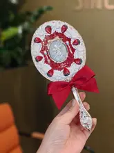 ストロベリーキューピッドデザインのポータブルミラー【白赤のベルベット仕上げ・ロココスタイル】
