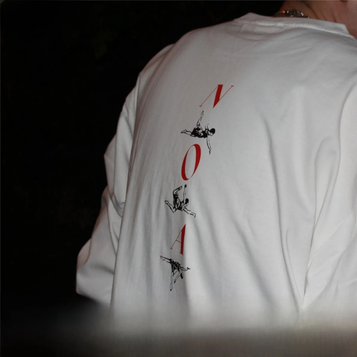 Y2Kスタイルに合うTシャツは、本当に「前後印刷」が勝ちなのか？