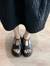 羊皮製 スポンジソール黒の厚底サンダル【女性用・ワンストラップ・ローマンスタイル】