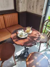 コーヒーテーブル 丸いテーブル フランス風スイーツ店向け 無垢材 鉄製 ヴィンテージスタイル 中古家具