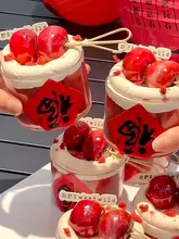 ミニさくらんぼと山査子の小さなケーキ【新年祝福デザイン・干支クッキー】