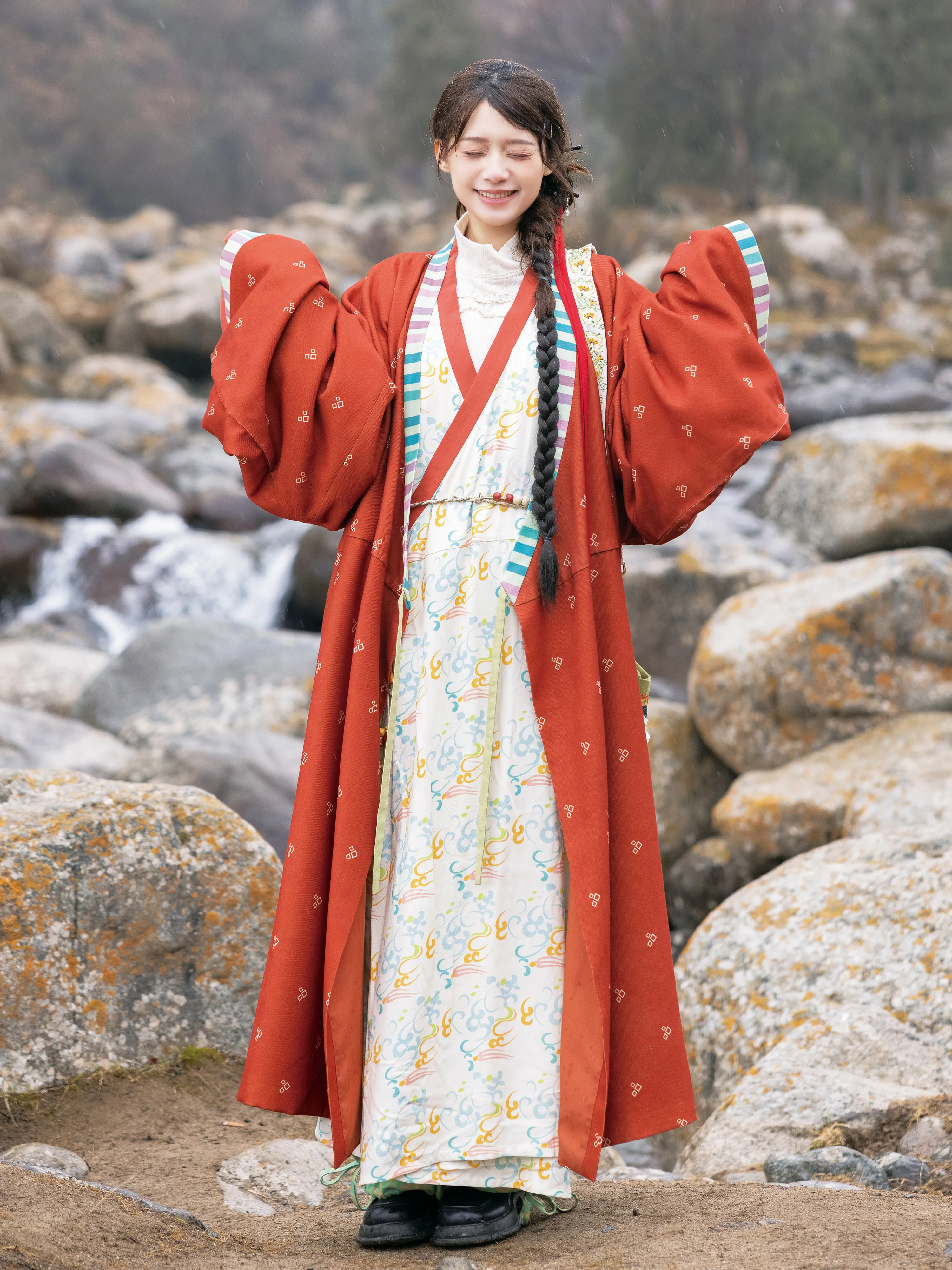 お参り服装を選ぶときに迷うなら、この1着で解決できる？