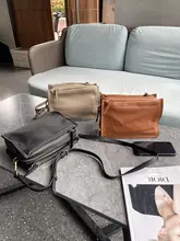 革製 ショルダーバッグ【小型・カジュアル・斜め掛け対応】