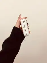 白色毛绒立体リボン付きスマートフォンケース【スタイリッシュ・秋冬用・チャーム付き】