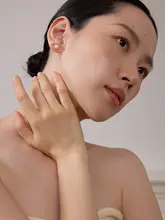 天然淡水真珠の小さな球状ピアス【S925・フランス風・輝き】