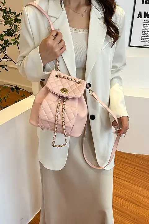 菱形刺繍のミニリュック【チェーン付き・旅行用・2wayデザイン】