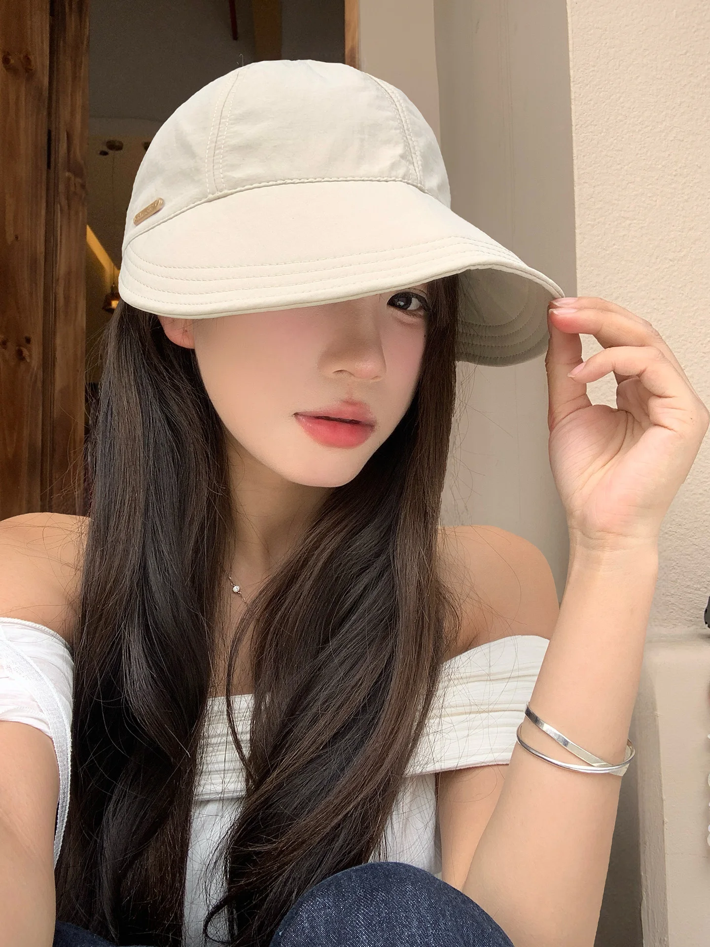 大きなツバの日除けフィッシャーハット：春夏用UVカットマスクフック付きの実用性と適用シーン