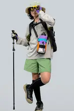 カラフルなデザインの多機能ボディバッグ【大容量・キャンプ用・水筒収納可能・スマホポケット付き】