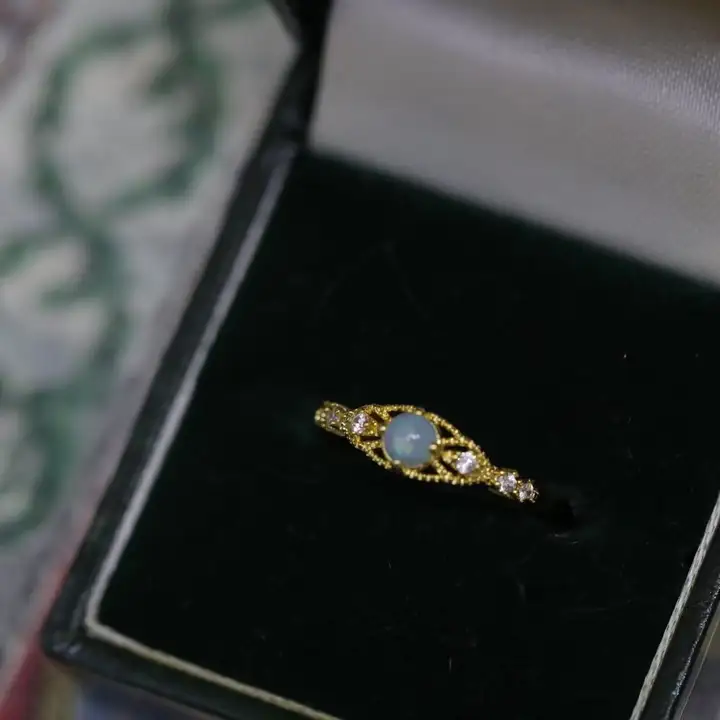 エジプトのホルスの目デザインのリング【１８Kゴールドカラー・異国情緒漂うスタイル】