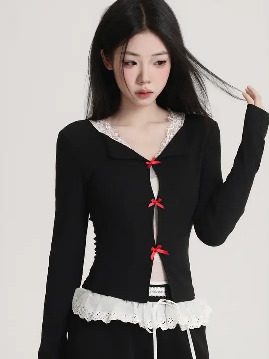 レディース 長袖ニットTシャツ【黒・レースデザイン・フィット感・春秋用】