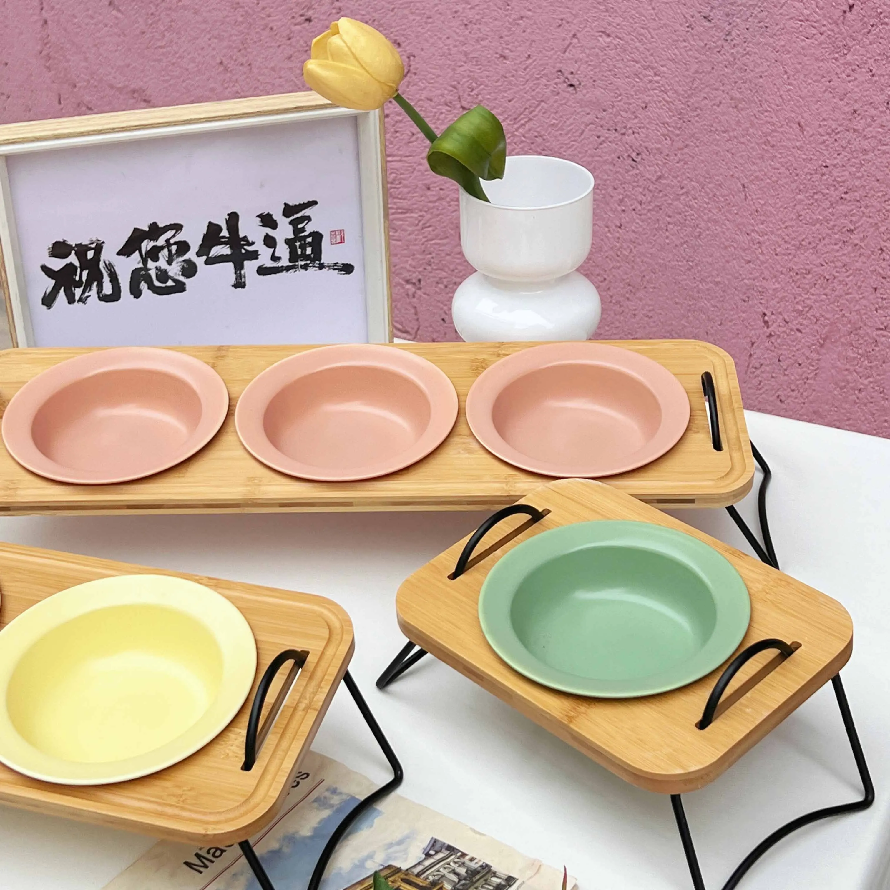 猫飼いが買ってよかったもの・悪かったもの正直に言う | 高脚陶器製フードボウルの実用性と猫の行動への影響