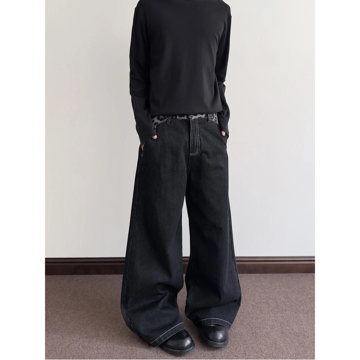 ワイドレッグデニムパンツ：ヒョウ柄の長め丈が実際どうなのか？