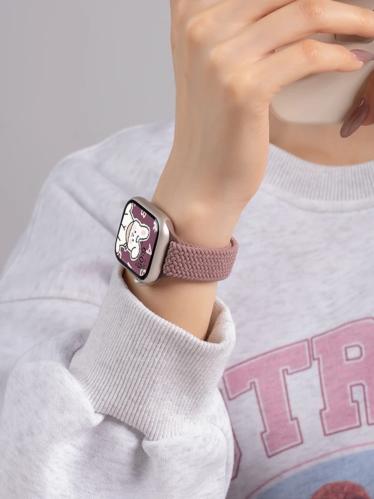 AirPods と Apple Watch で過ごす日常を彩る、その鍵は「表帯」にあり？