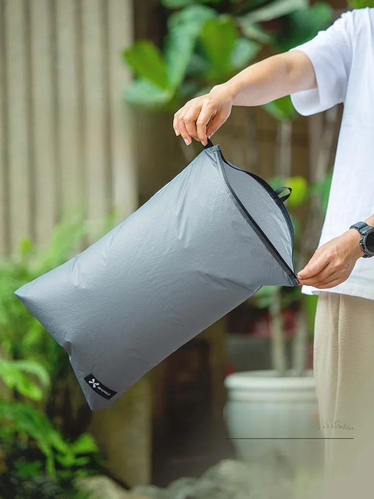 1泊2日の荷物を軽くするための「汚れ物ポーチ」は、本当に必要なのか？