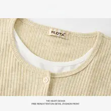 杏色の長袖ニットトップス【フィット感・ショート丈・女性用】（セットアップ対応）