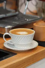 ラテミルクコーヒーカップ シンプル 陶器 精巧で優雅