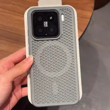 通気性に優れたハニカムデザインのスマートフォンケース【真の冷却機能・マグネット方式】