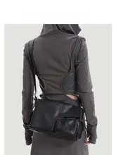 真皮製 ショルダーバッグ【高級感・通勤用・スリムデザイン】