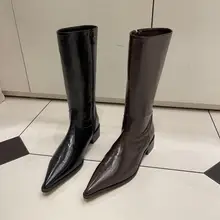 スタイリッシュな先細り中ヒールサイドジッパーショートブーツ【女性用・トレンド】