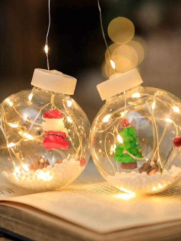 クリスマスホームパーティーで「焚き火ツリー」を選ぶべきか？ミニ松のデスクトップツリーが意外に最適な理由