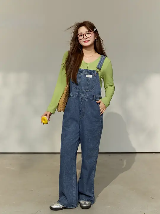 秋のファッションに最適！ストレートデザインのデニムオーバーオール【大きいサイズ対応・美スタイル】（セットアップ対応）