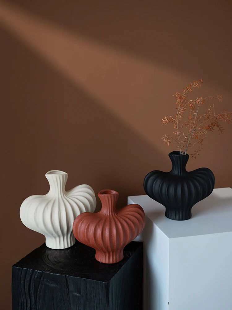 韓国インテリアを再現｜カフェ風部屋の作り方　花瓶選びの完全ガイド