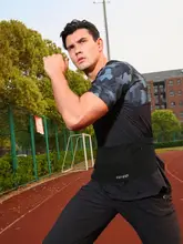 ユニセックス 3ファスナー付きスポーツウエストポーチ【防盗設計・スマホ収納・伸縮性】