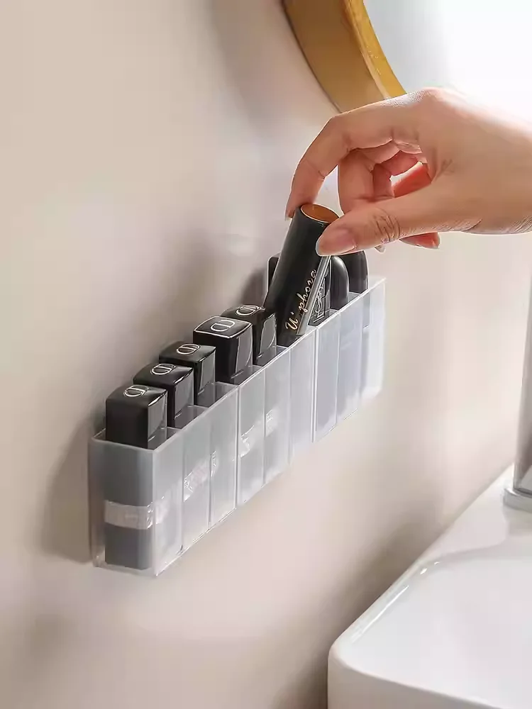 beauty supplies で必要な「整理の魔法」は、壁に掛ける小さな鏡から始まる？