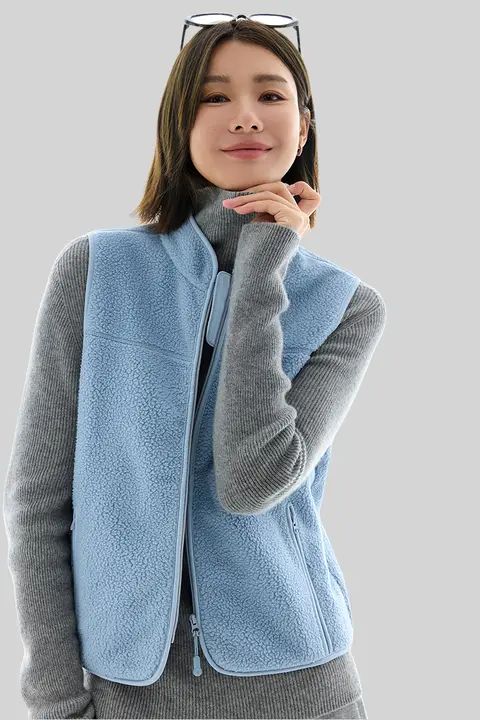 軽量な冬用フリースベスト【極上の柔らかさ・アウトドア・女性用】