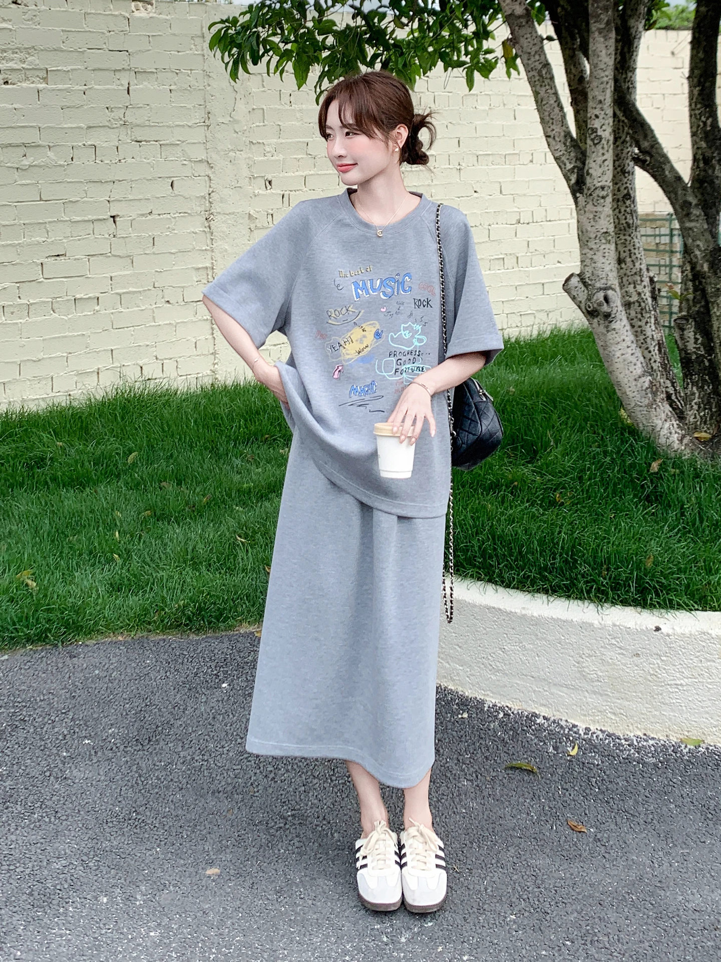 通勤の疲れを吹き飛ばす！2026年の夏、どんなTシャツが最強なの？