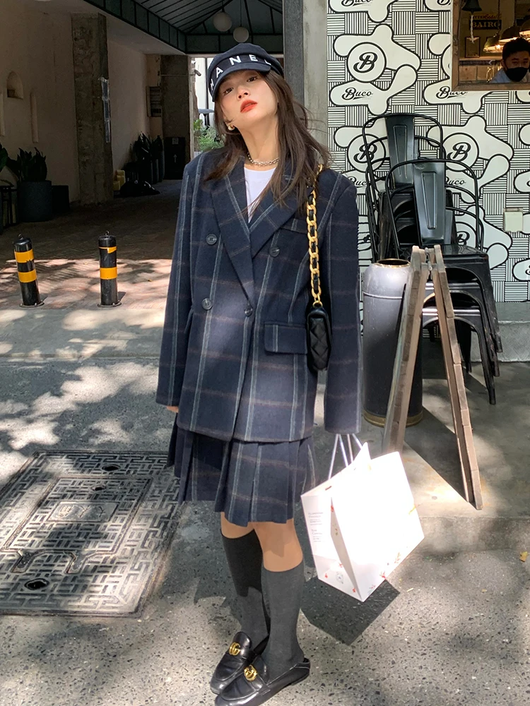 毛織りチェックコート【冬用・Aラインスカート付き・秋冬女性用】（セットアップ対応） 春コーデに最適なアイテム